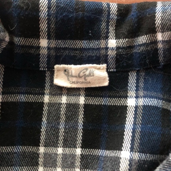 John Galt California Button Up Crop Top - Picture 2 of 3